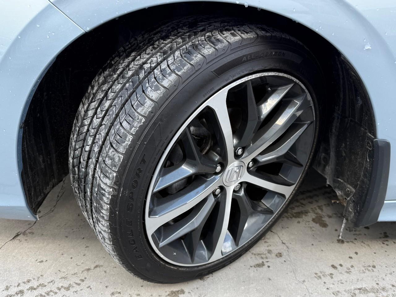 2022 Honda Civic Touring 4dr Sedan Photo