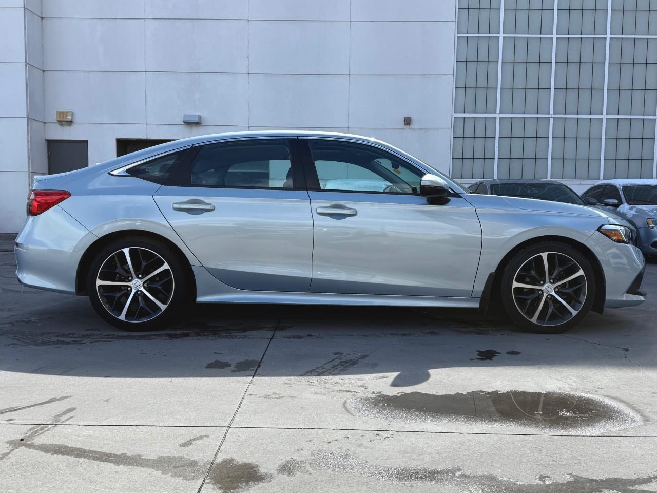 2022 Honda Civic Touring 4dr Sedan Photo