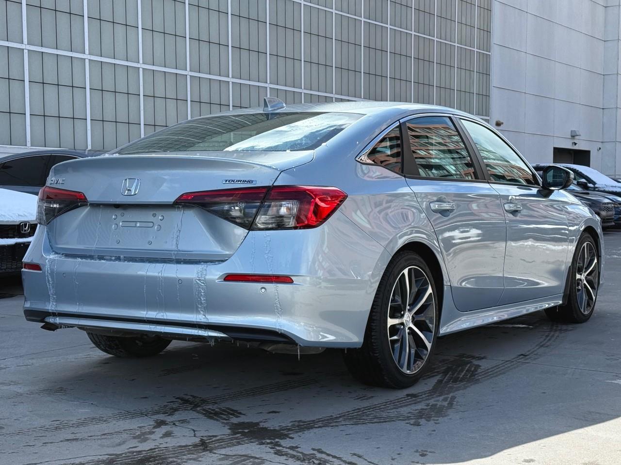 2022 Honda Civic Touring 4dr Sedan Photo