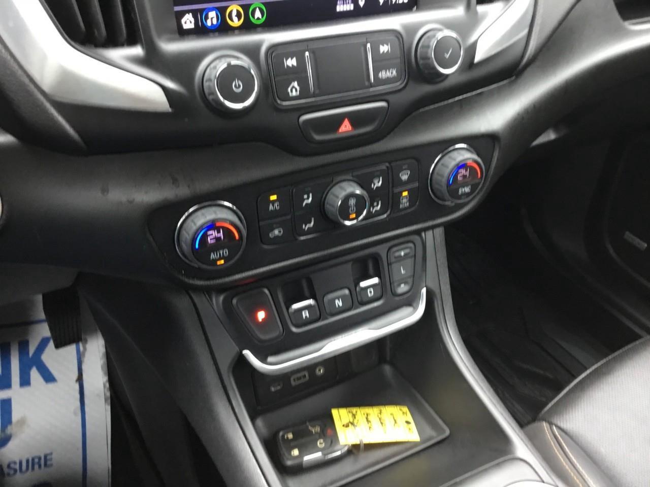 2020 GMC Terrain SLT Photo