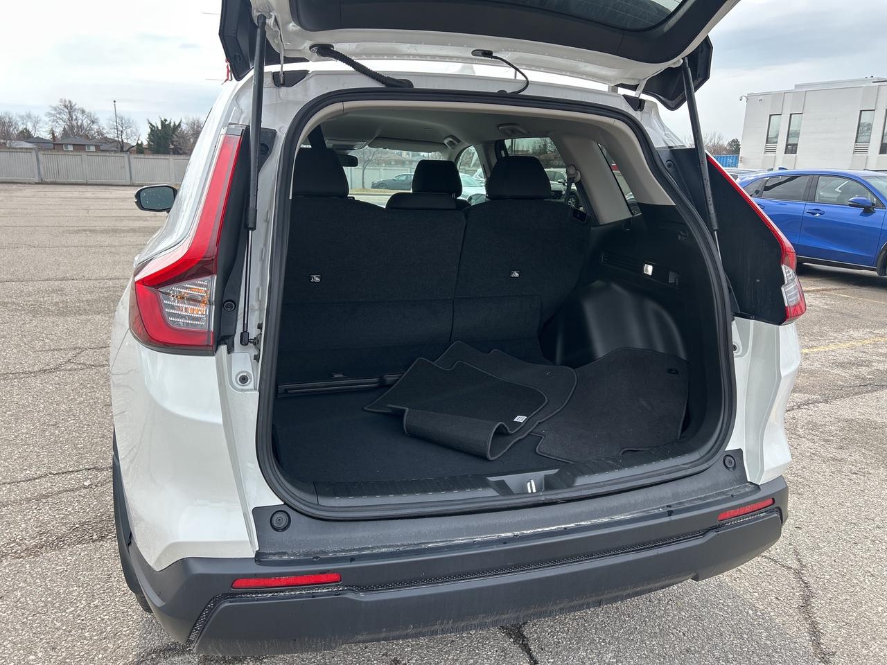 2026 Honda CR-V LX FWD CarPlay  Bluetooth Rear Camera H.Seats Photo