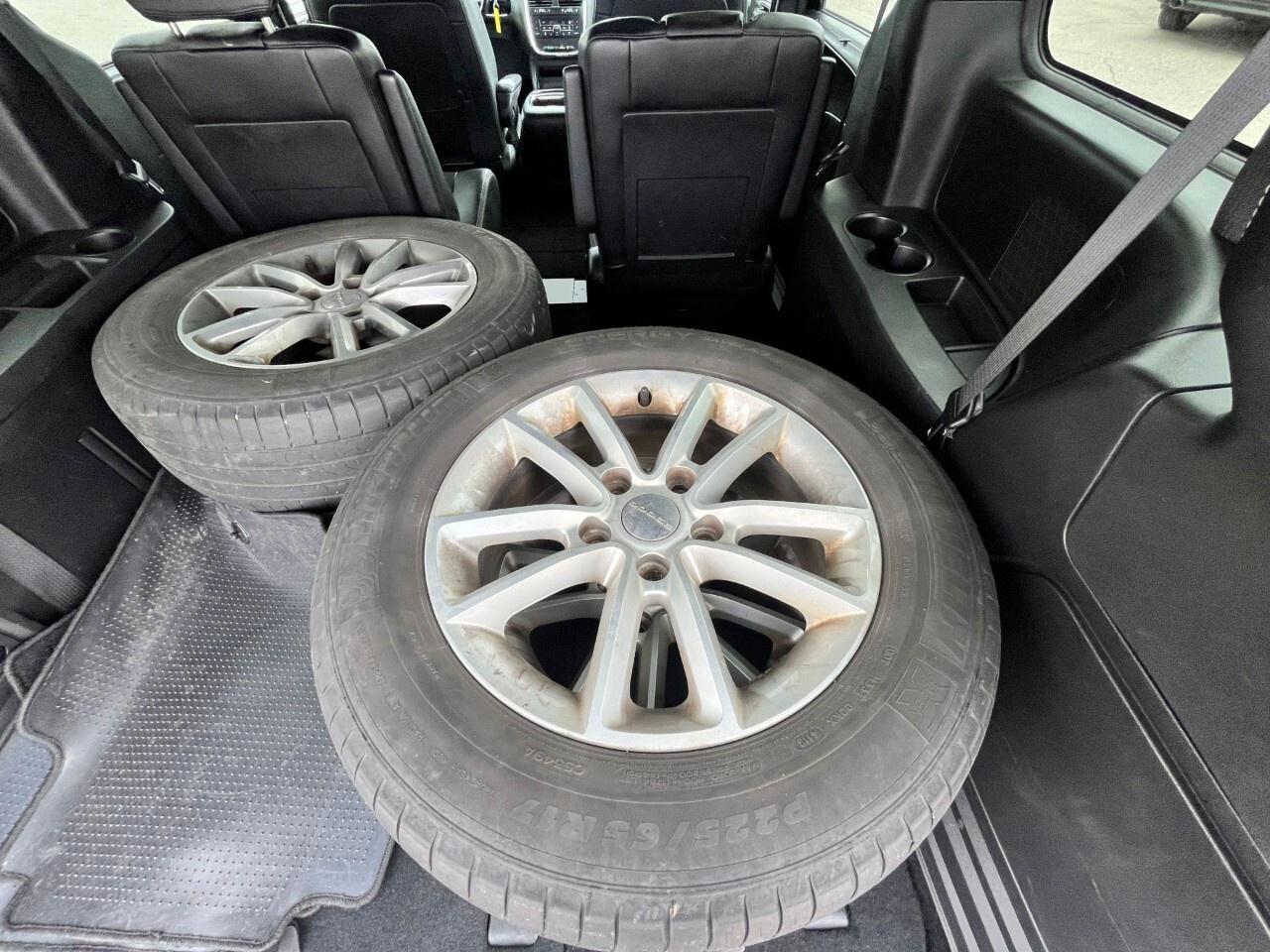 2019 Dodge Grand Caravan 35TH ANNIVERSARY   HEATED SEATS   CLEAN CARFAX   C Photo