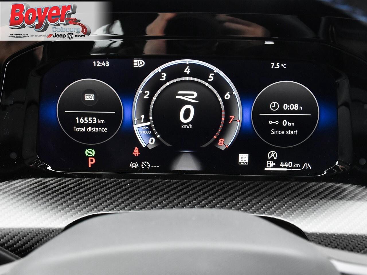 2025 Volkswagen Golf R Black Edition DSG Photo