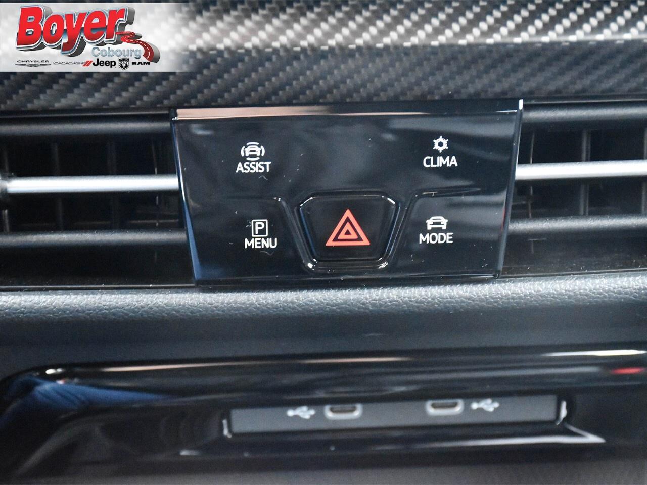2025 Volkswagen Golf R Black Edition DSG Photo