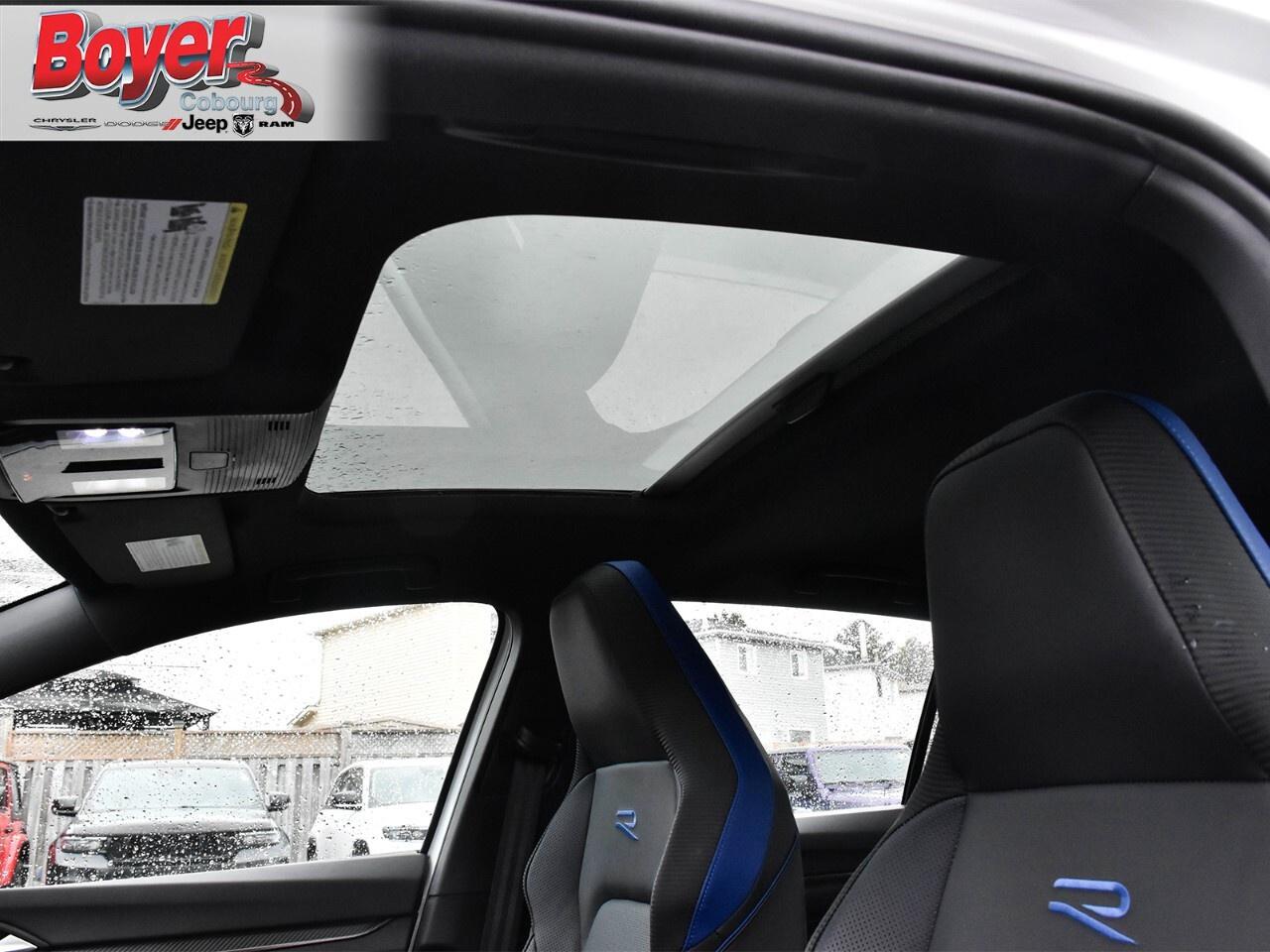 2025 Volkswagen Golf R Black Edition DSG Photo