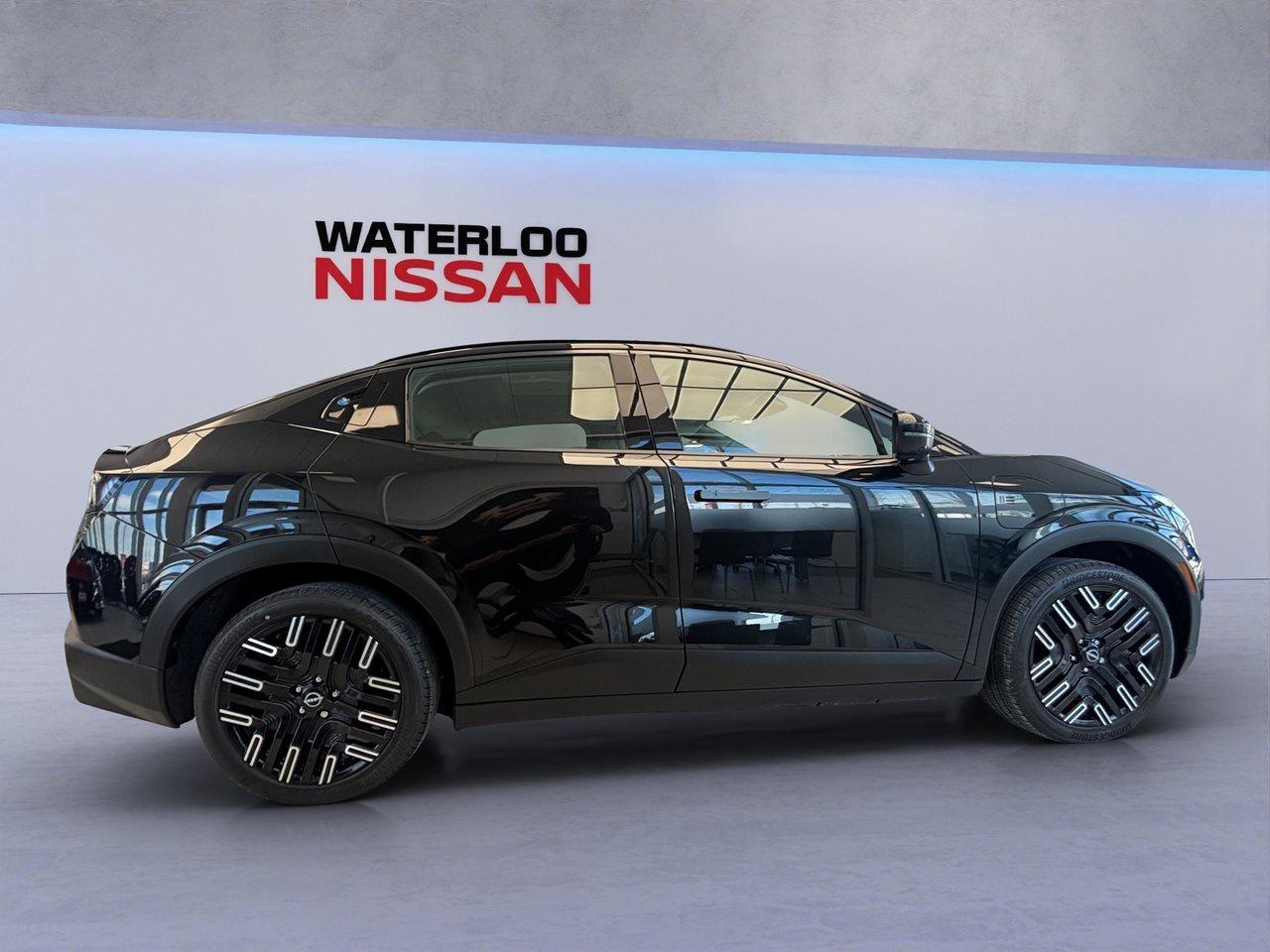 2026 Nissan Leaf PLATINUM+ Photo