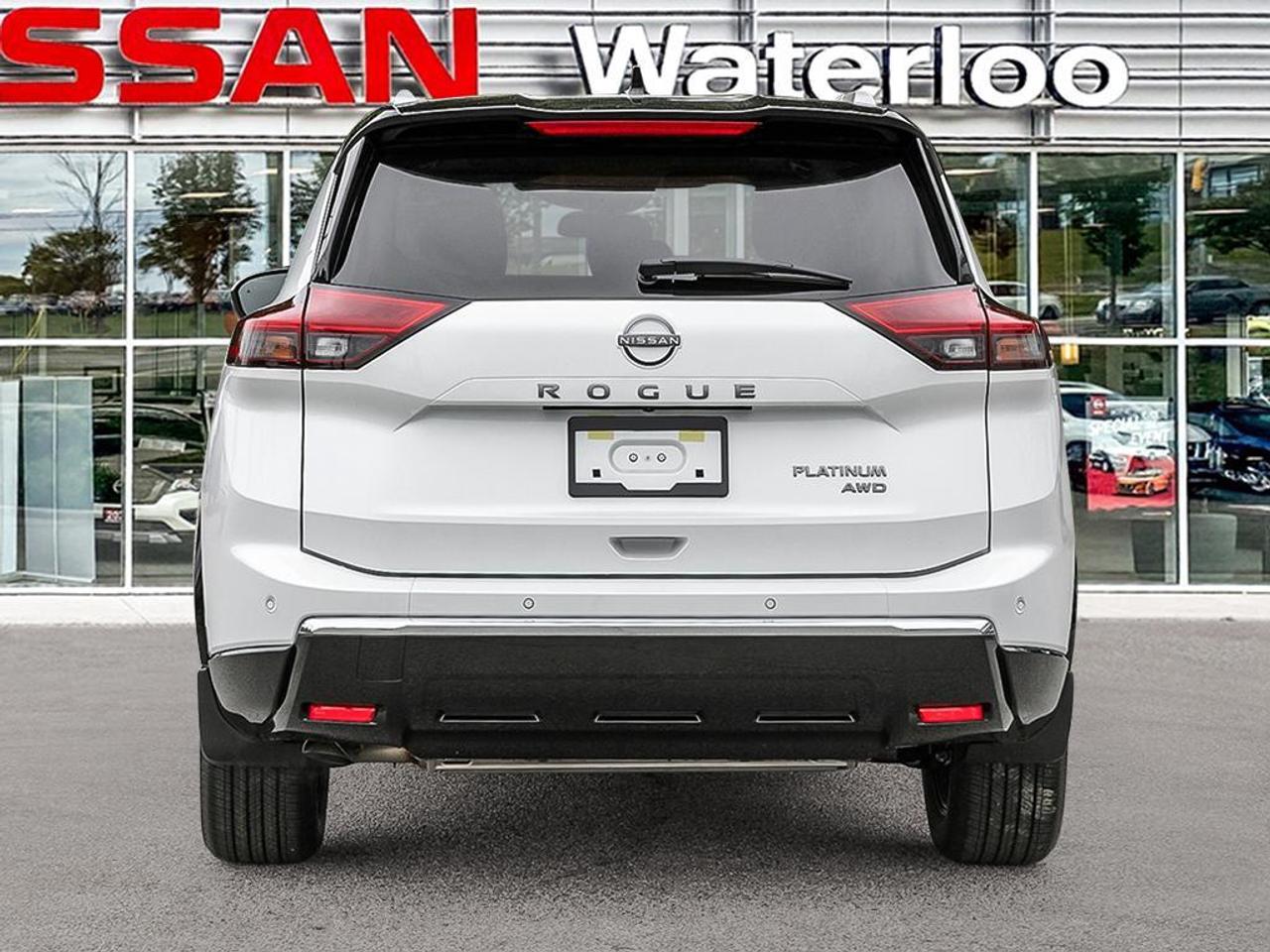 2026 Nissan Rogue Platinum Photo4