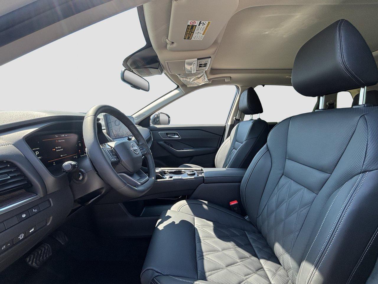 2026 Nissan Rogue Platinum Photo