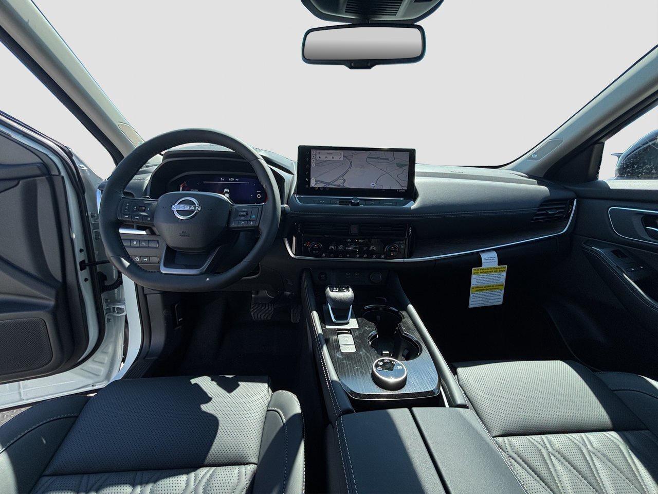 2026 Nissan Rogue Platinum Photo