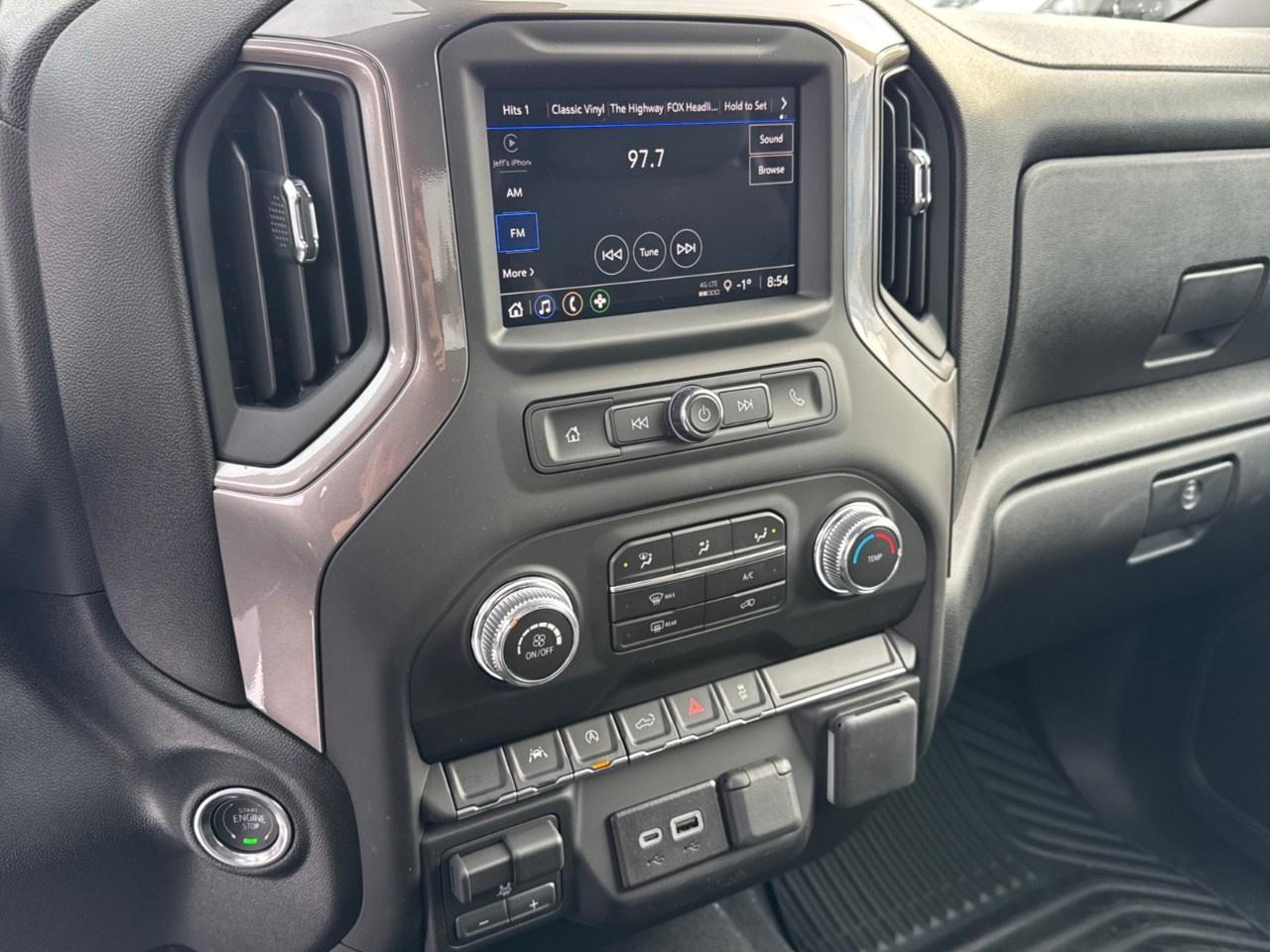 2026 GMC Sierra 1500 Crew Cab Short Box 4-Wheel Drive Pro Photo
