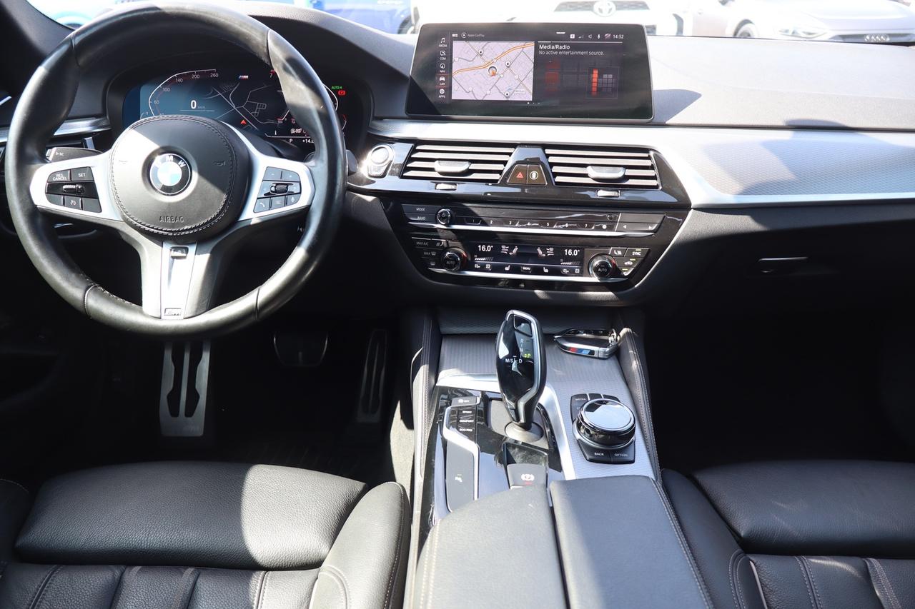 2020 BMW 5 Series 530i xDrive Photo