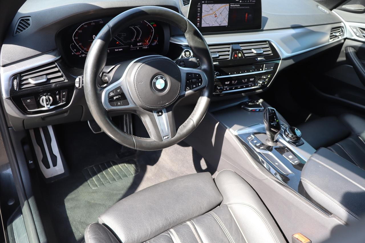 2020 BMW 5 Series 530i xDrive Photo