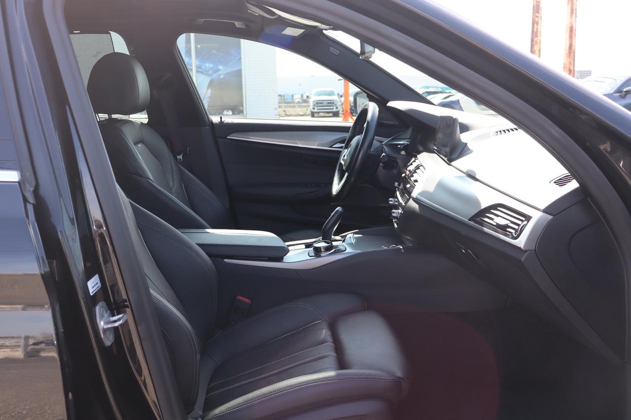 2020 BMW 5 Series 530i xDrive Photo