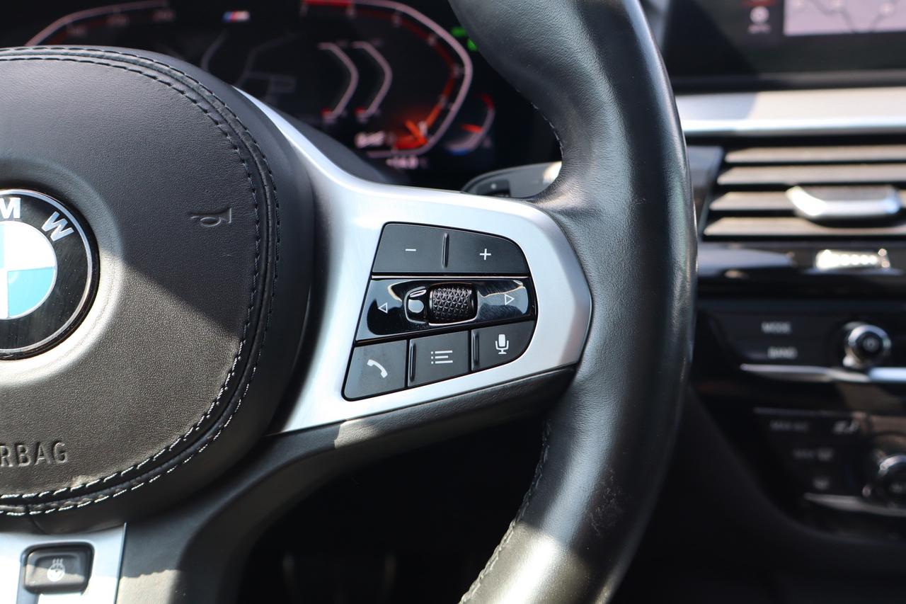 2020 BMW 5 Series 530i xDrive Photo