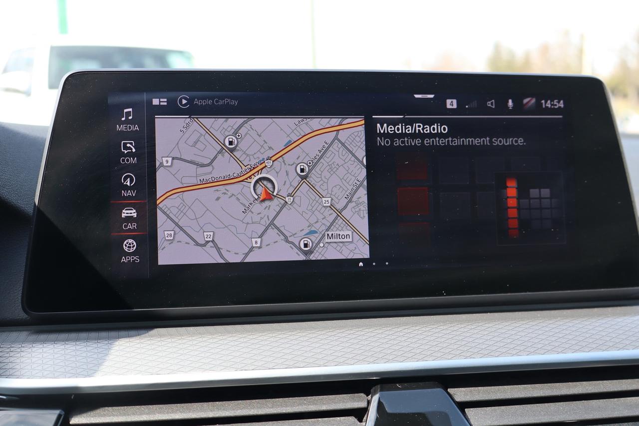 2020 BMW 5 Series 530i xDrive Photo