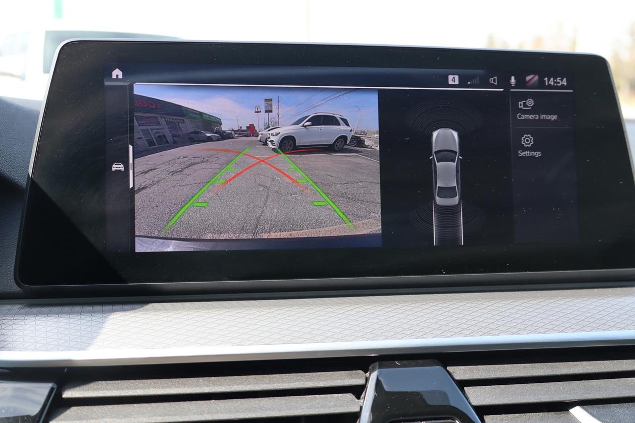 2020 BMW 5 Series 530i xDrive Photo