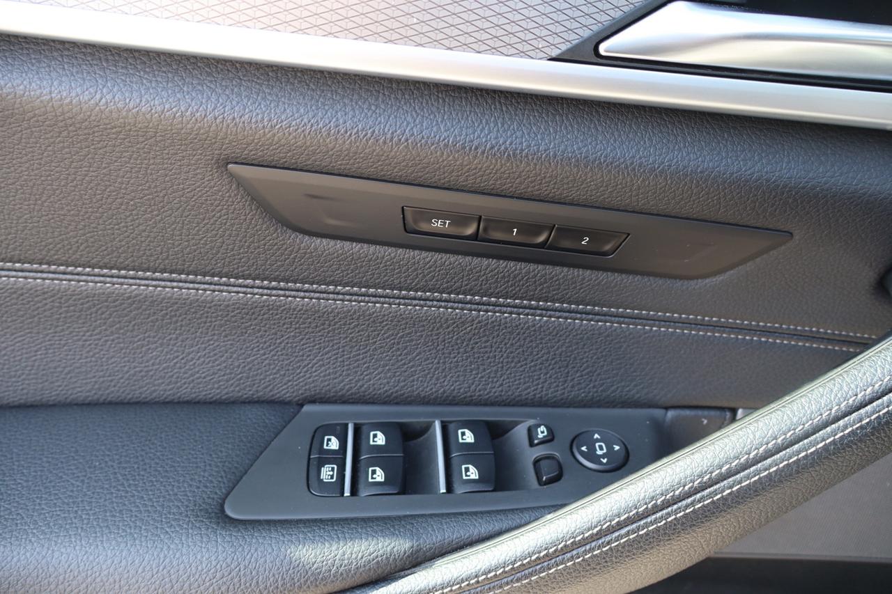 2020 BMW 5 Series 530i xDrive Photo