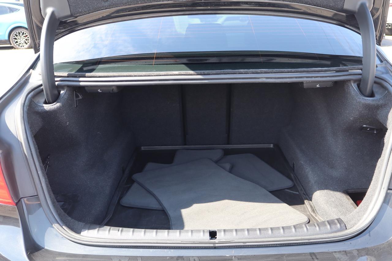 2020 BMW 5 Series 530i xDrive Photo