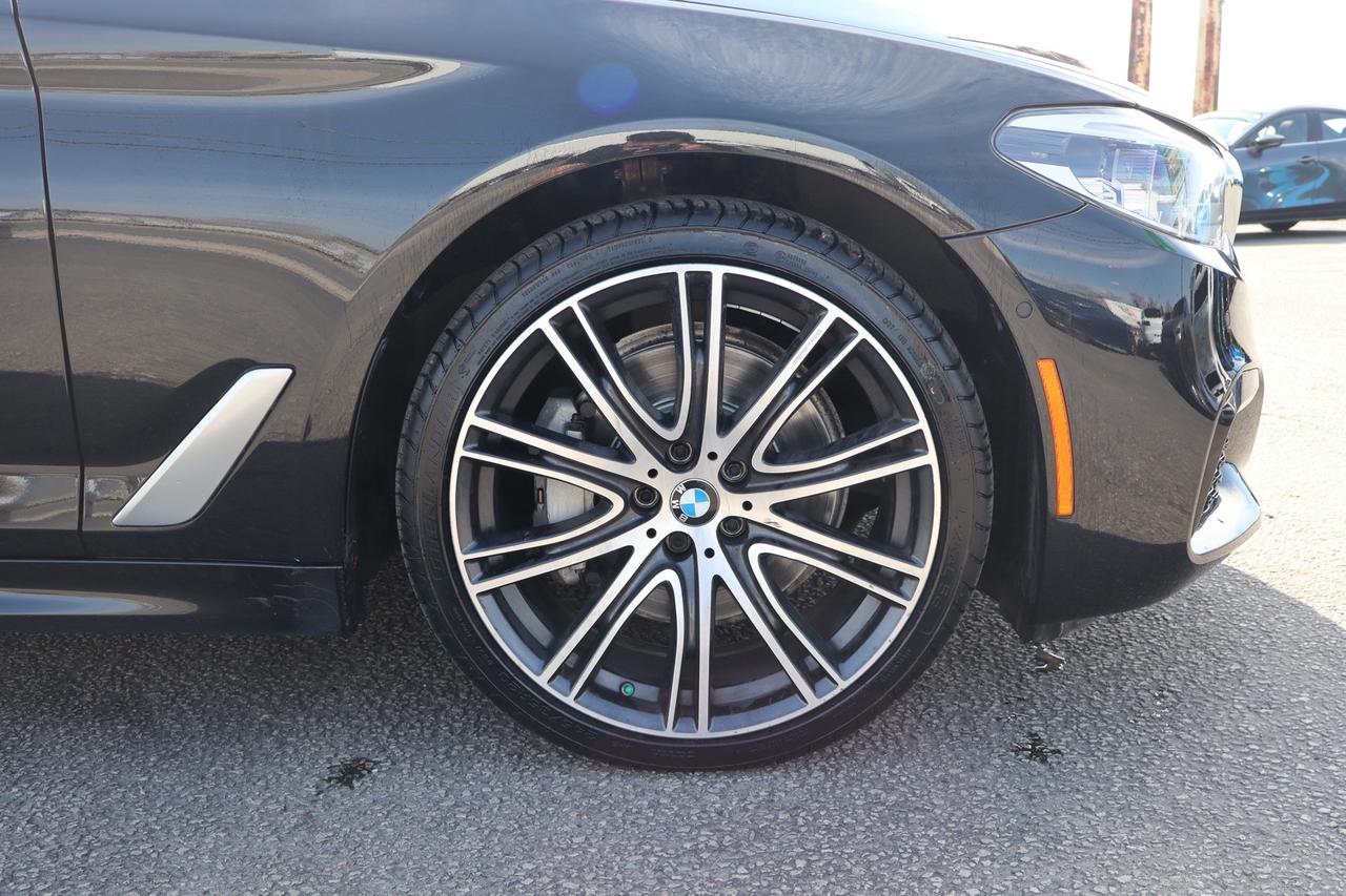 2020 BMW 5 Series 530i xDrive Photo