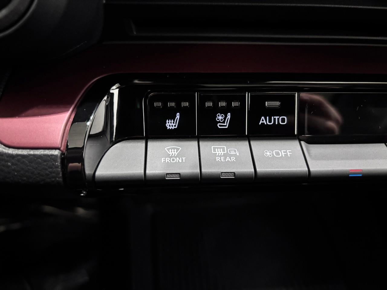 2024 Toyota Prius Prime XSE Premium Photo
