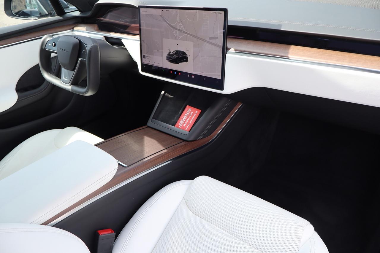 2022 Tesla Model S Long Range   Dual Motor   Yoke Steering   White In Photo