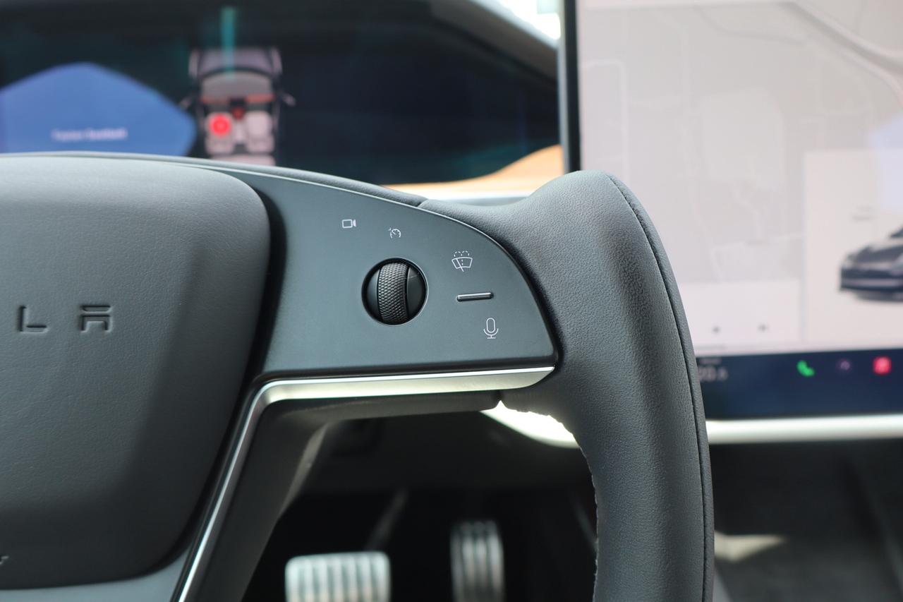 2022 Tesla Model S Long Range   Dual Motor   Yoke Steering   White In Photo