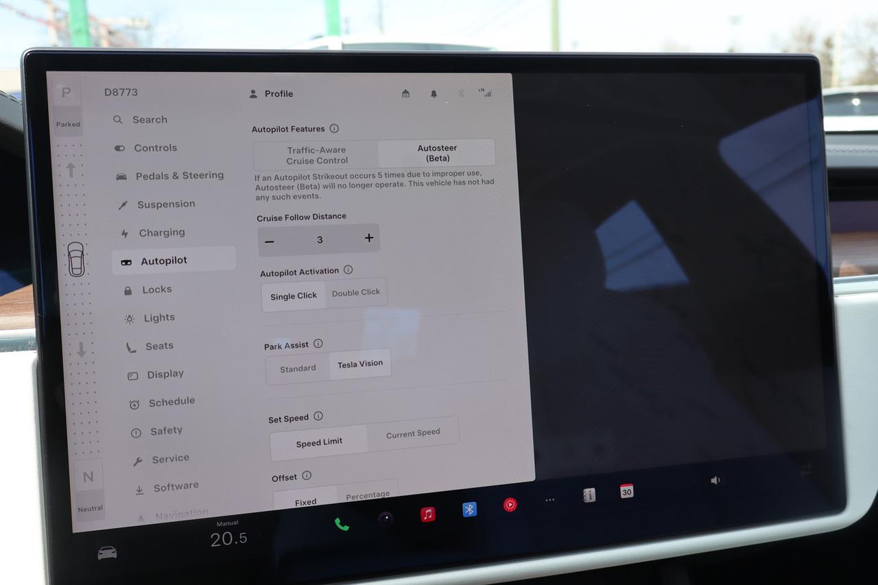 2022 Tesla Model S Long Range   Dual Motor   Yoke Steering   White In Photo