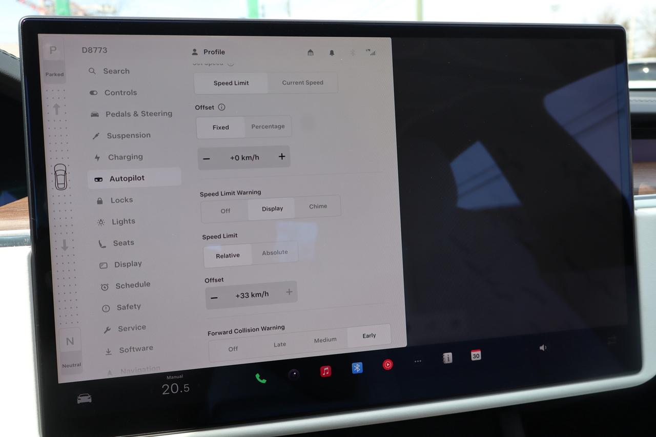 2022 Tesla Model S Long Range   Dual Motor   Yoke Steering   White In Photo