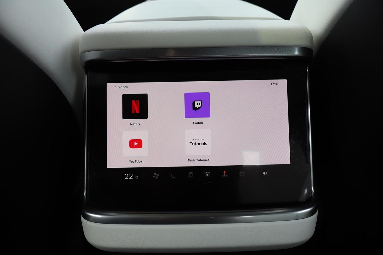 2022 Tesla Model S Long Range   Dual Motor   Yoke Steering   White In Photo