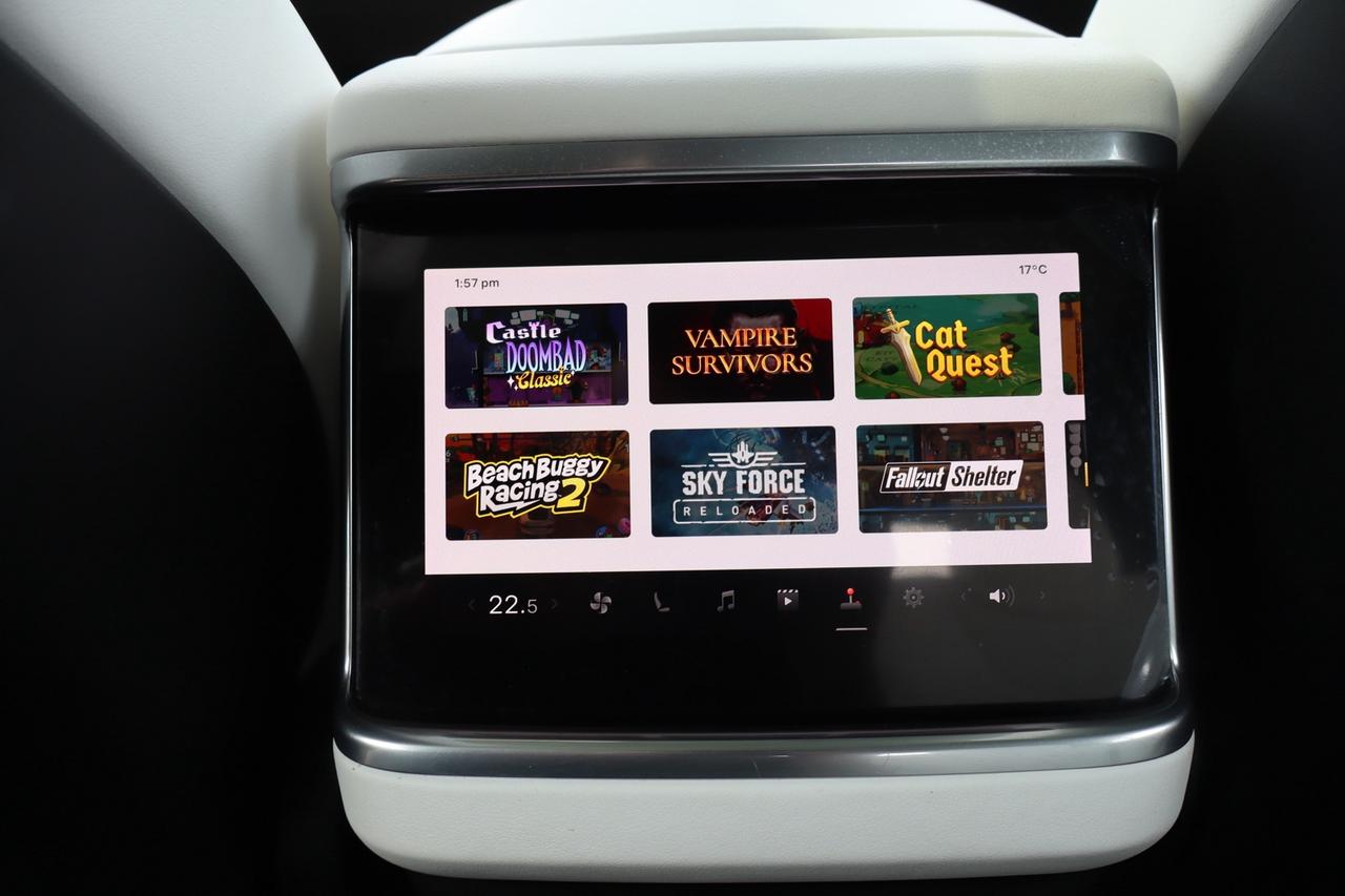 2022 Tesla Model S Long Range   Dual Motor   Yoke Steering   White In Photo