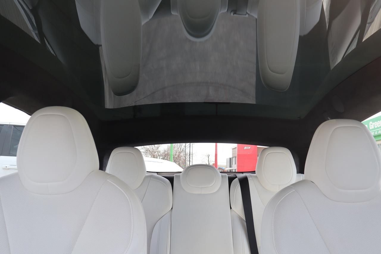 2022 Tesla Model S Long Range   Dual Motor   Yoke Steering   White In Photo