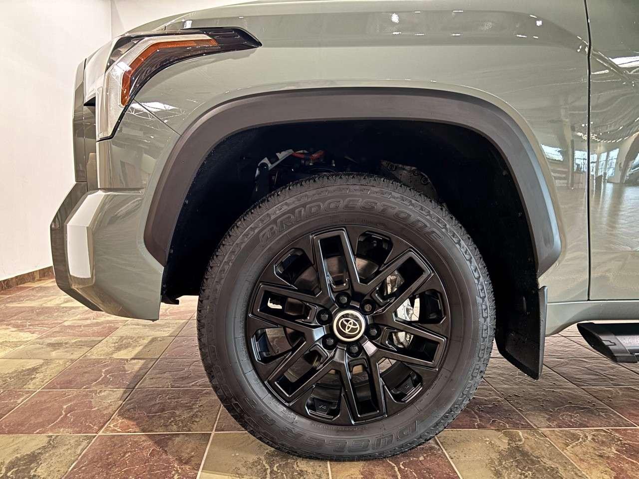 2024 Toyota Tundra 4x4 Crewmax Limited Hybrid Long Bed Photo