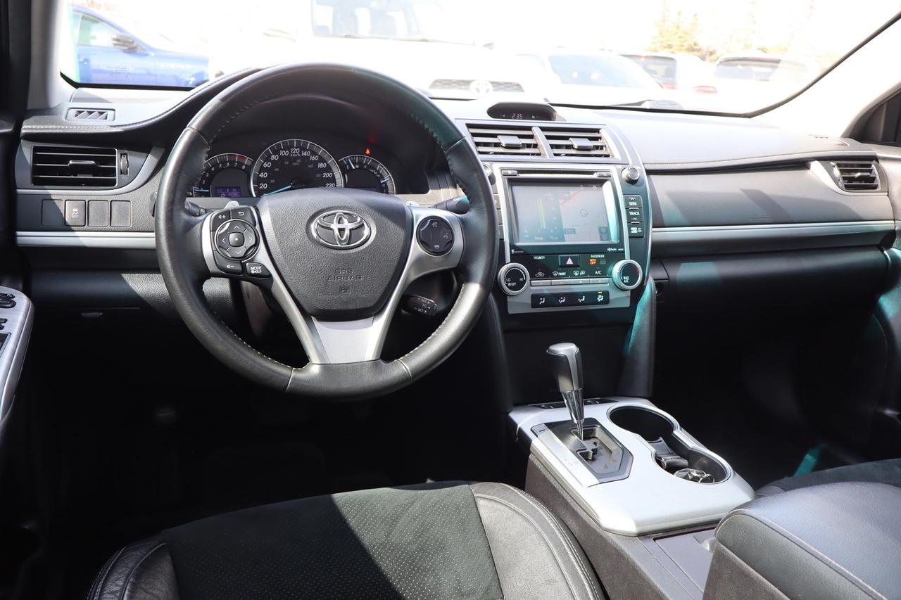2014 Toyota Camry SE   Accident Free   Clean Carfax   Safety Certifi Photo