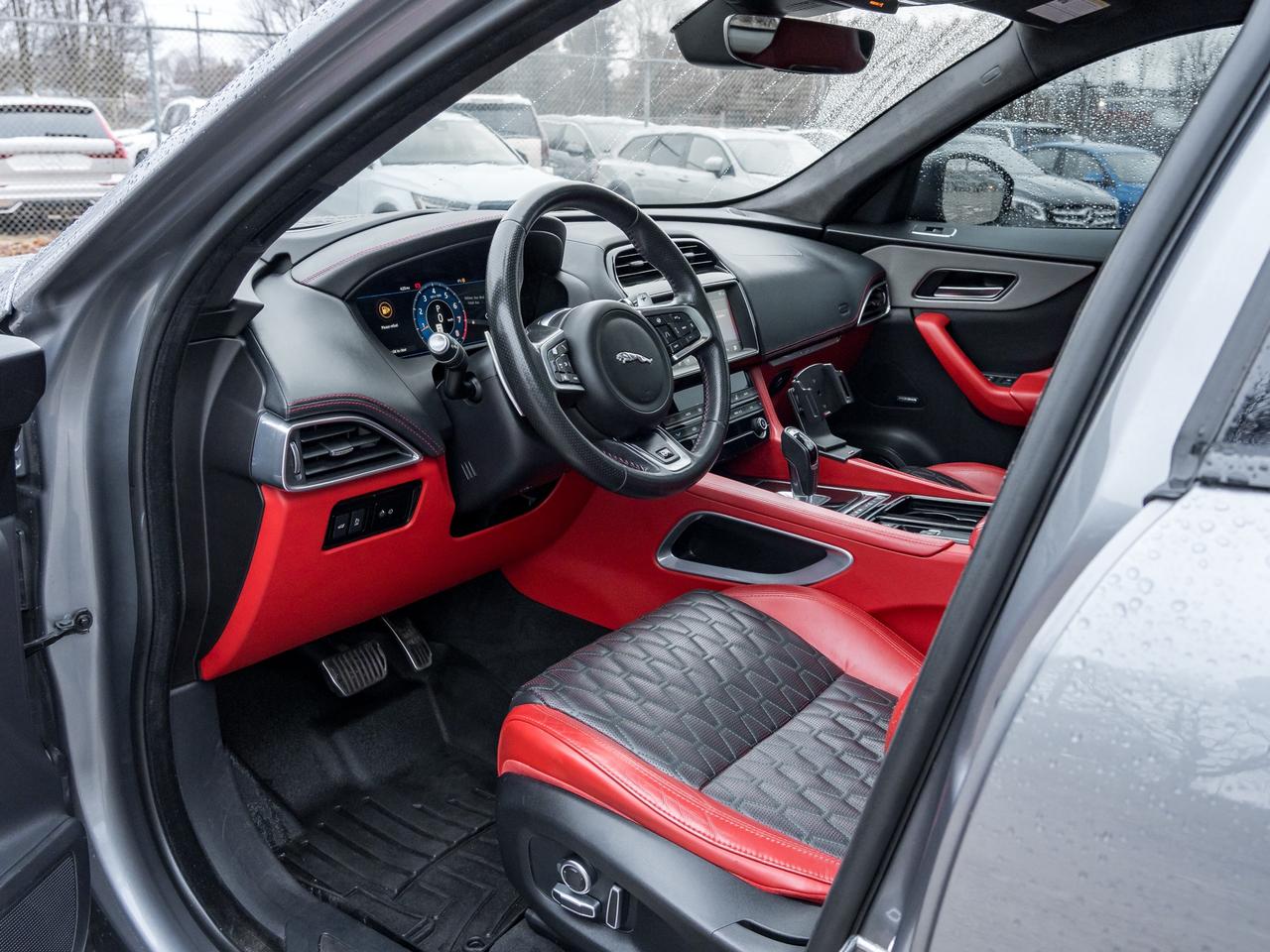2020 Jaguar F-PACE SVR AWD   FINANCE AS LOW AS 6.49% Photo
