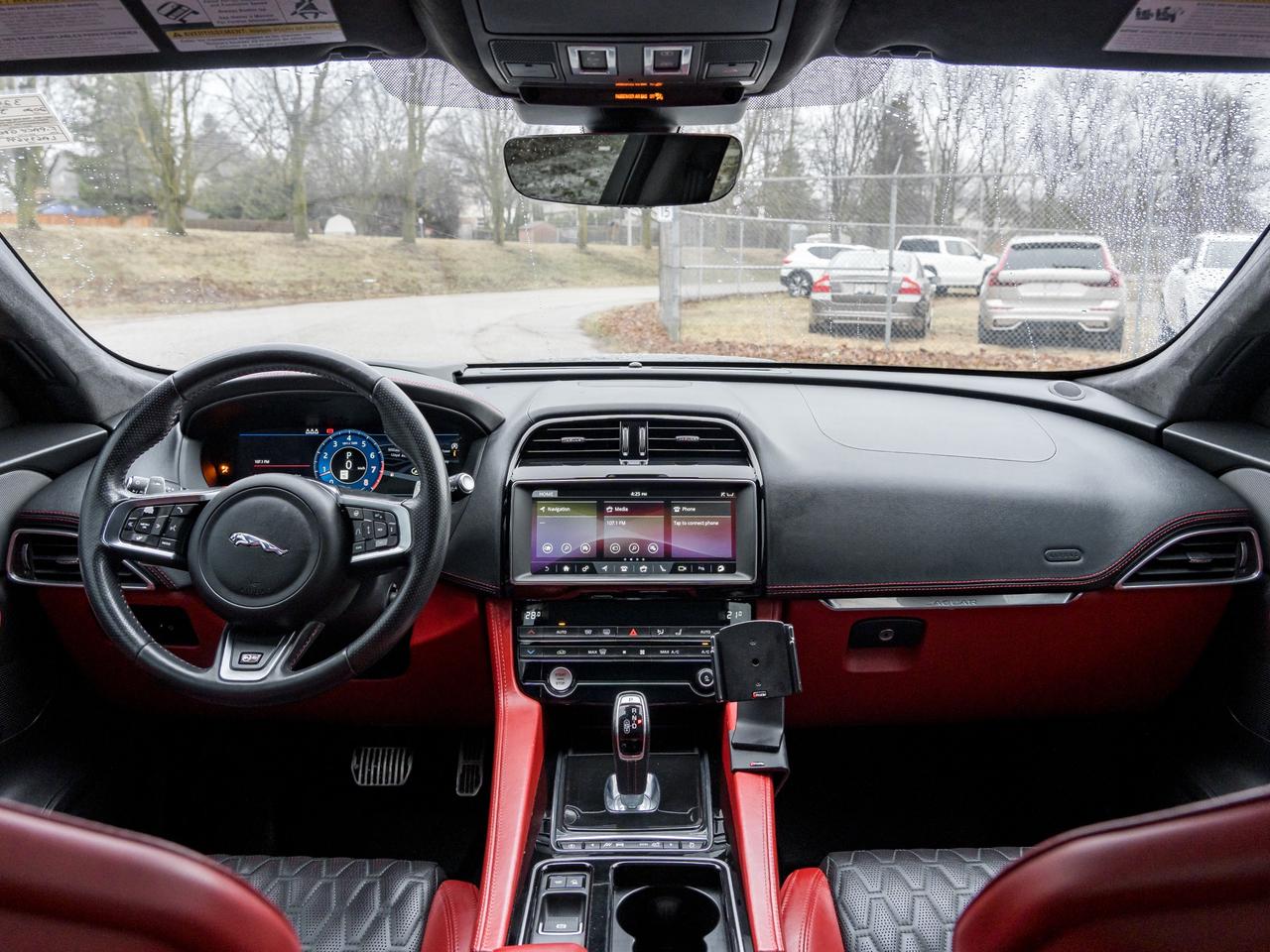 2020 Jaguar F-PACE SVR AWD   FINANCE AS LOW AS 6.49% Photo
