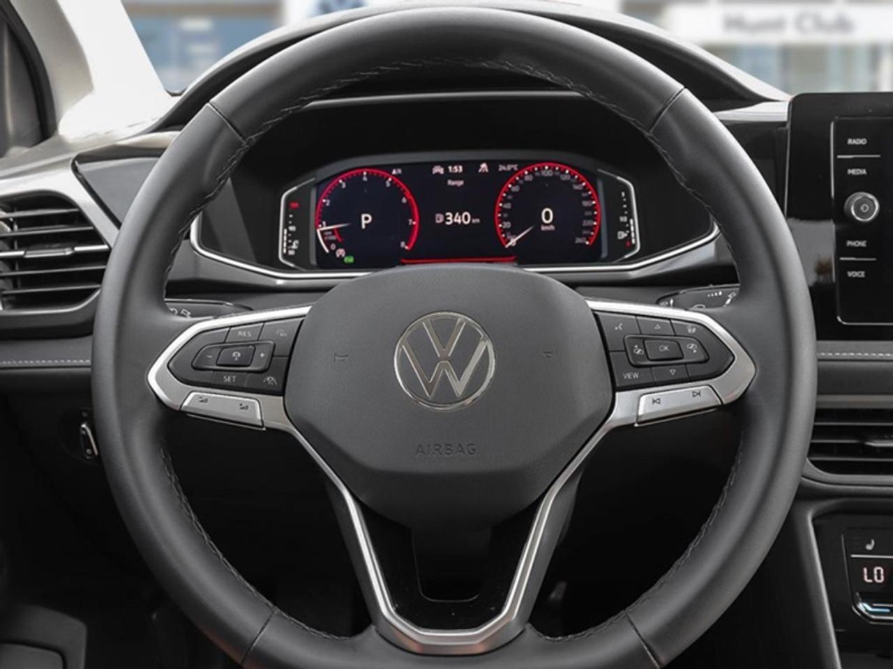 2026 Volkswagen Taos Comfortline Black Edition Photo