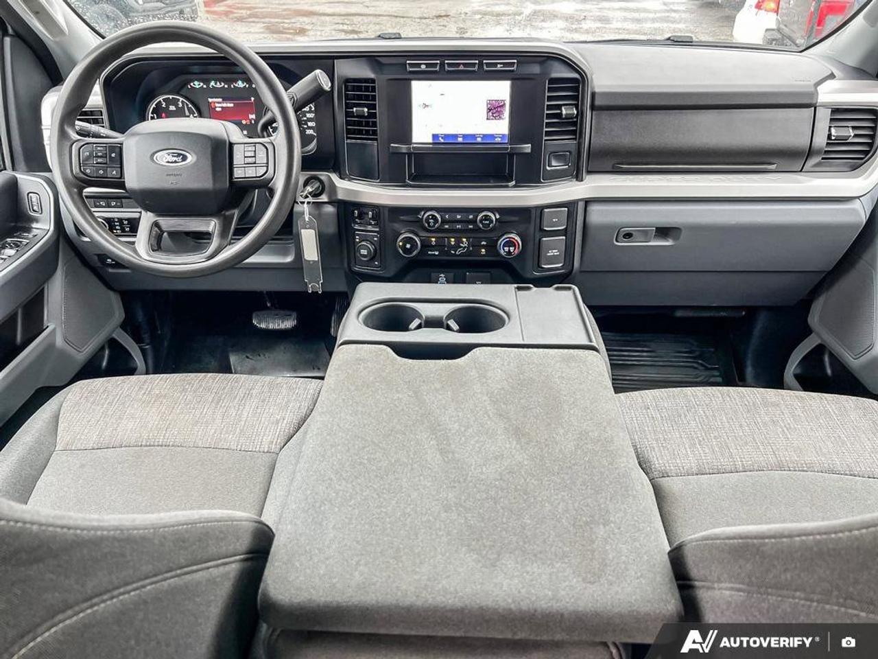 2024 Ford F-450 SUPER DUTY XLT   6.7 V8 DIESEL   REAR CAMERA Photo