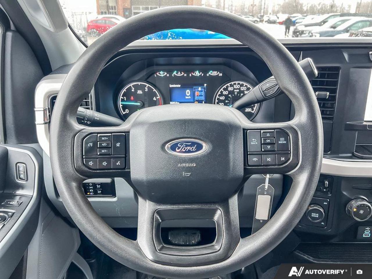 2024 Ford F-450 SUPER DUTY XLT   6.7 V8 DIESEL   REAR CAMERA Photo