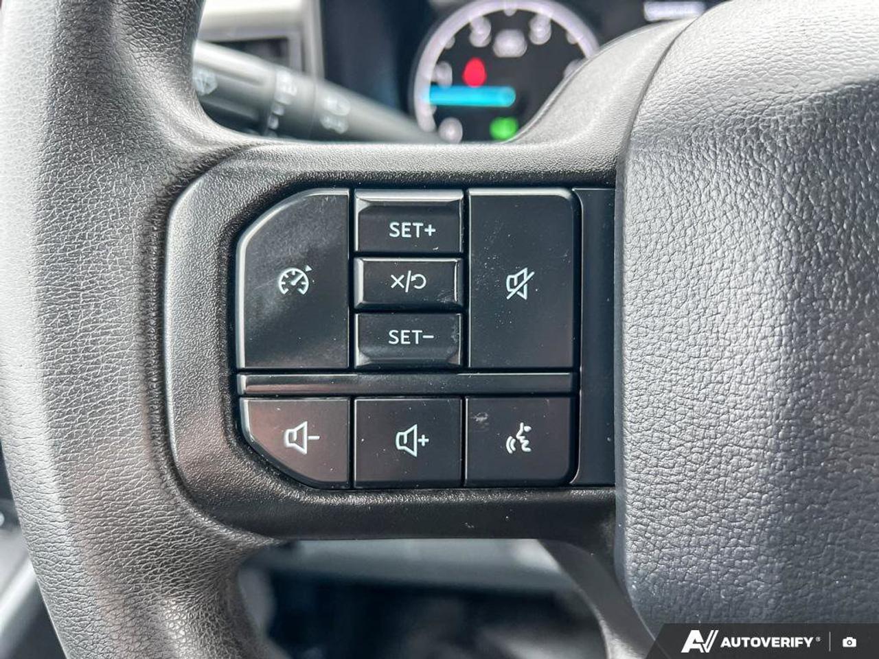 2024 Ford F-450 SUPER DUTY XLT   6.7 V8 DIESEL   REAR CAMERA Photo