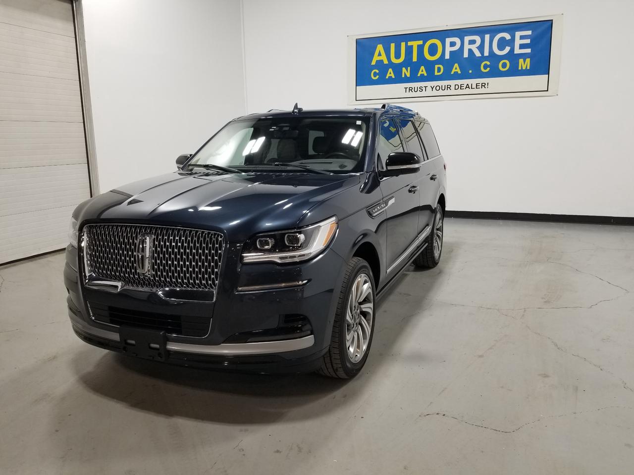 2022 Lincoln Navigator Reserve 4dr 4x4 Photo2