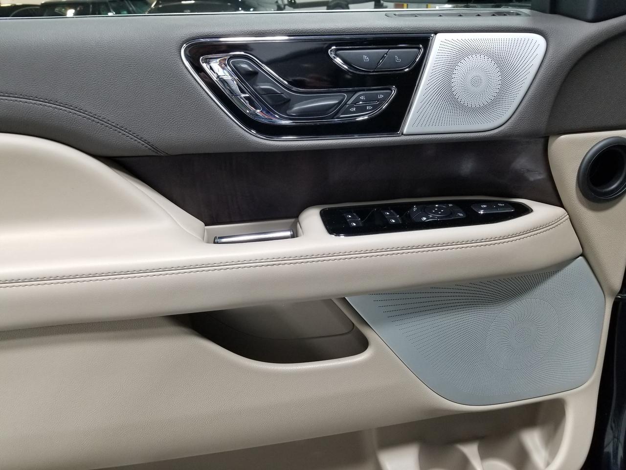 2022 Lincoln Navigator Reserve 4dr 4x4 Photo