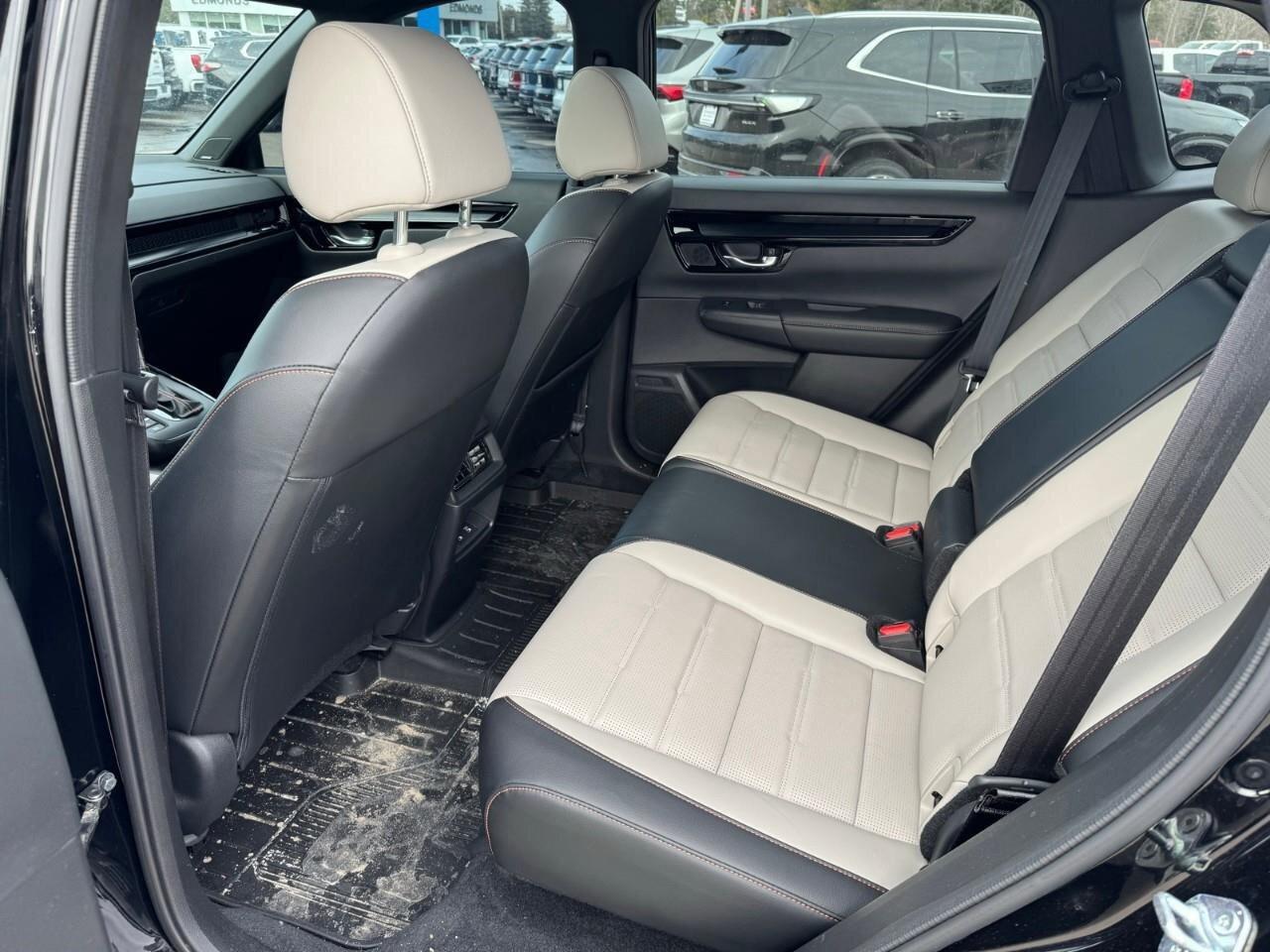 2024 Honda CR-V Hybrid Touring AWD Photo