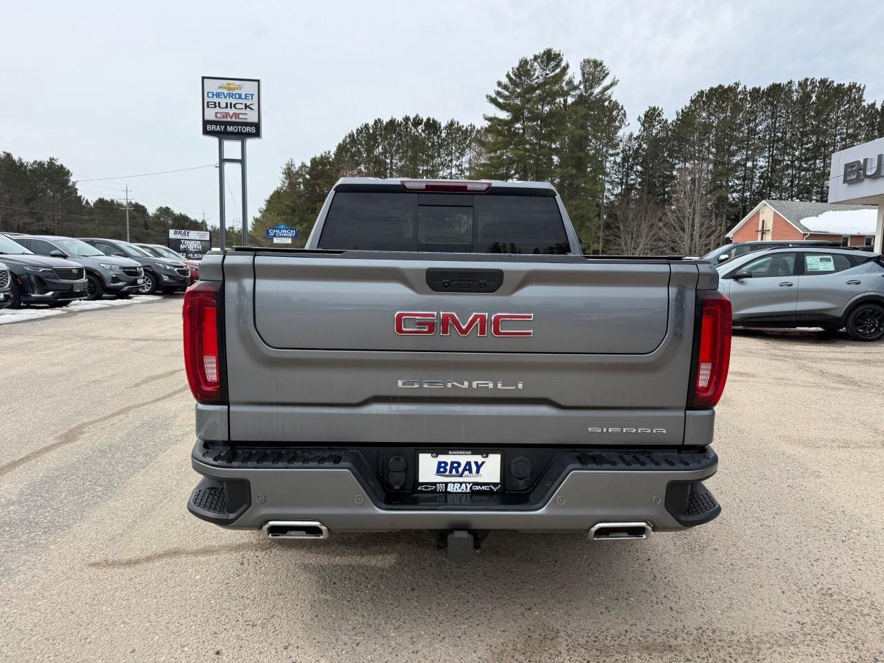 2022 GMC Sierra 1500 Limited 4WD Crew Cab 147  Denali Photo