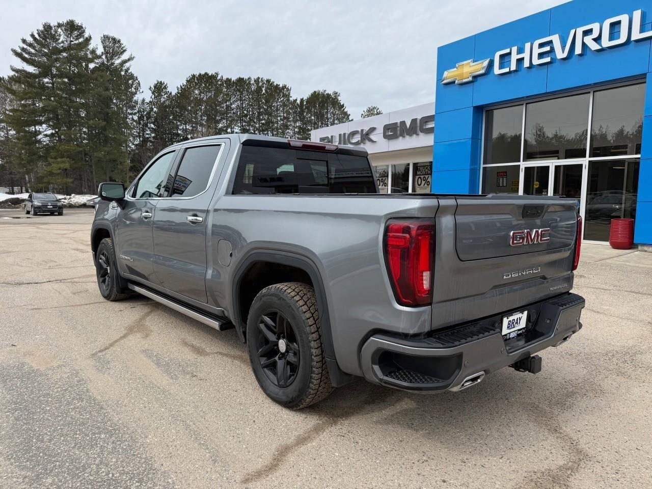 2022 GMC Sierra 1500 Limited 4WD Crew Cab 147  Denali Photo3