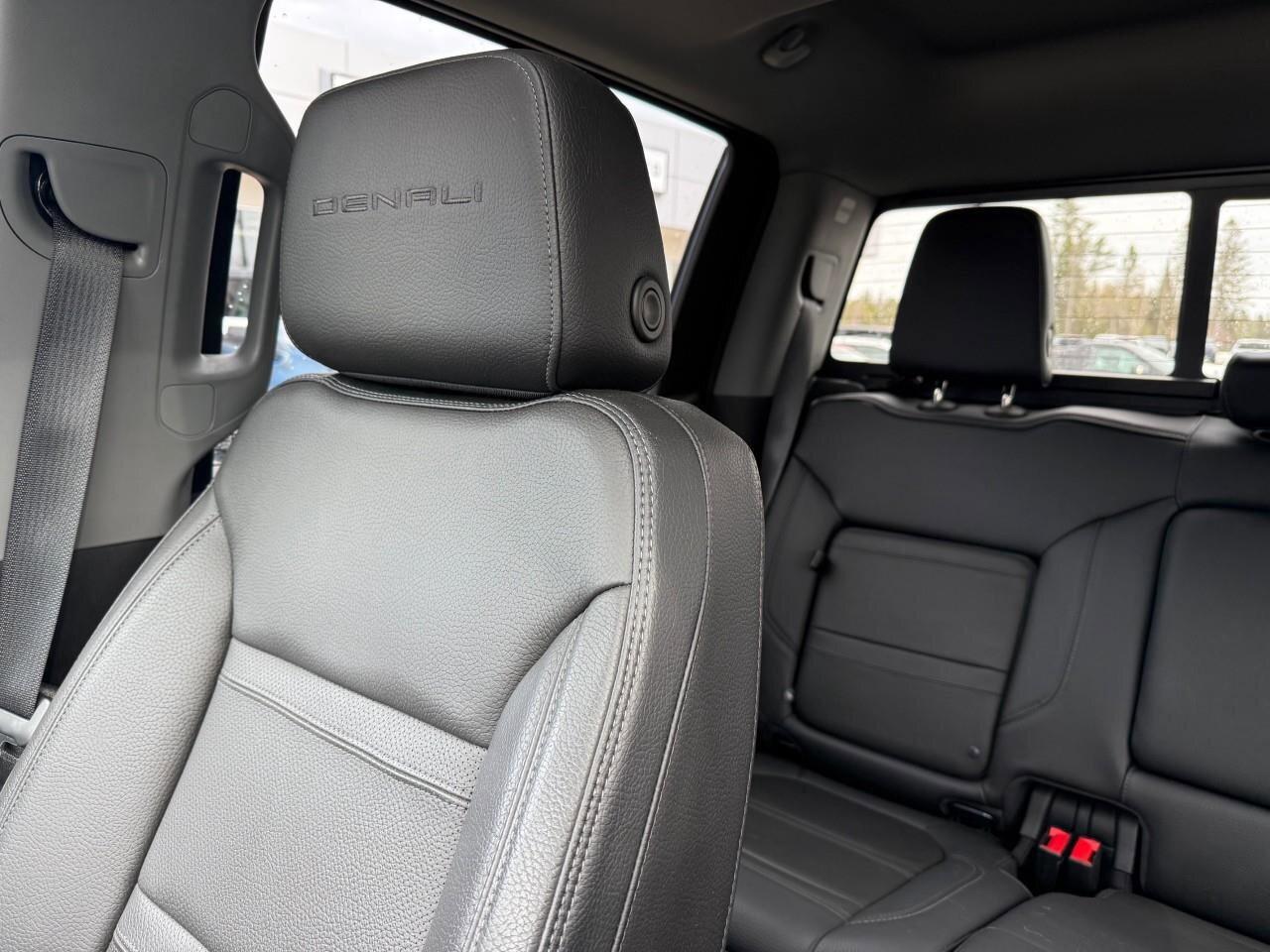 2022 GMC Sierra 1500 Limited 4WD Crew Cab 147  Denali Photo