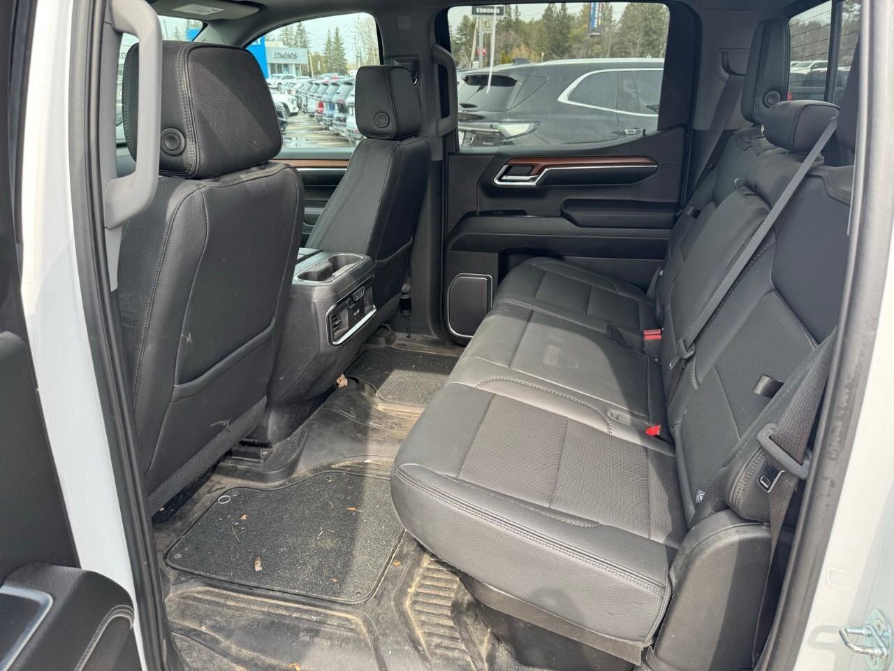 2023 GMC Sierra 1500 4WD Crew Cab 157  Denali Photo