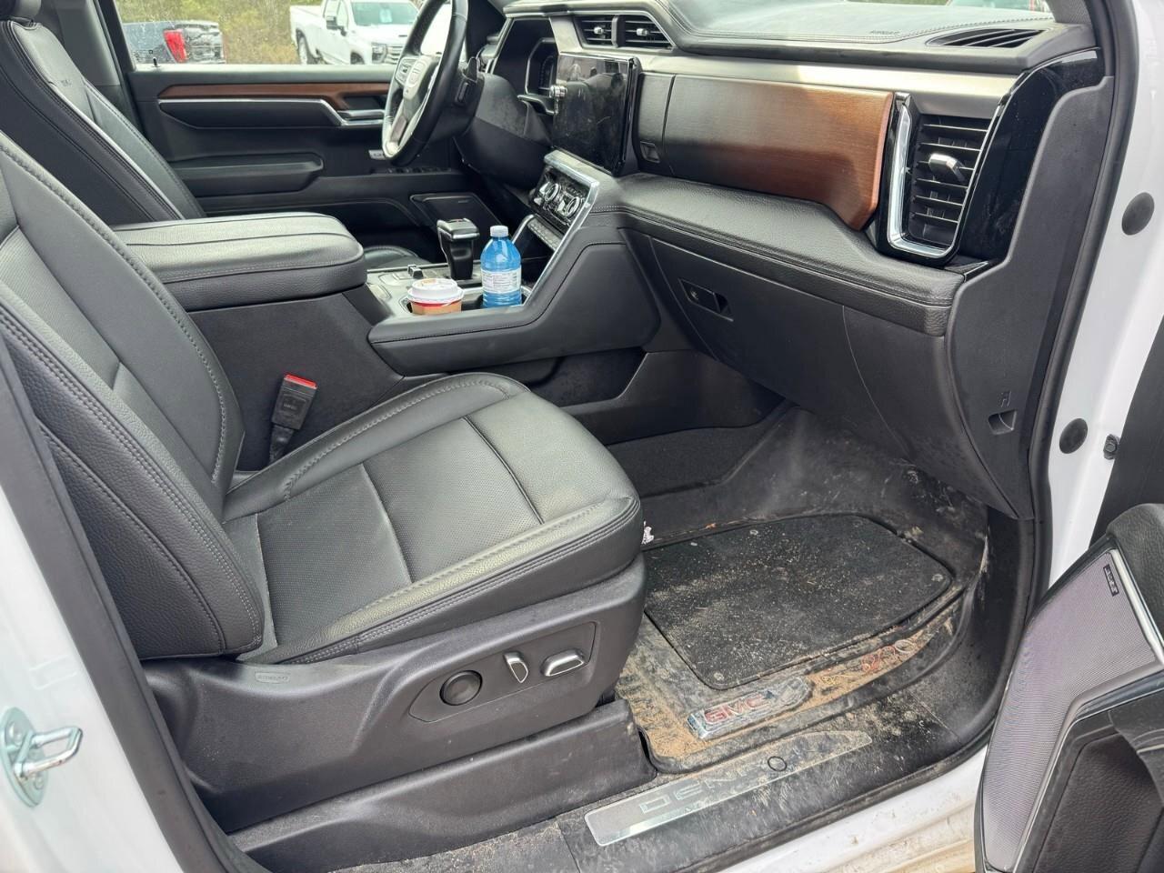 2023 GMC Sierra 1500 4WD Crew Cab 157  Denali Photo