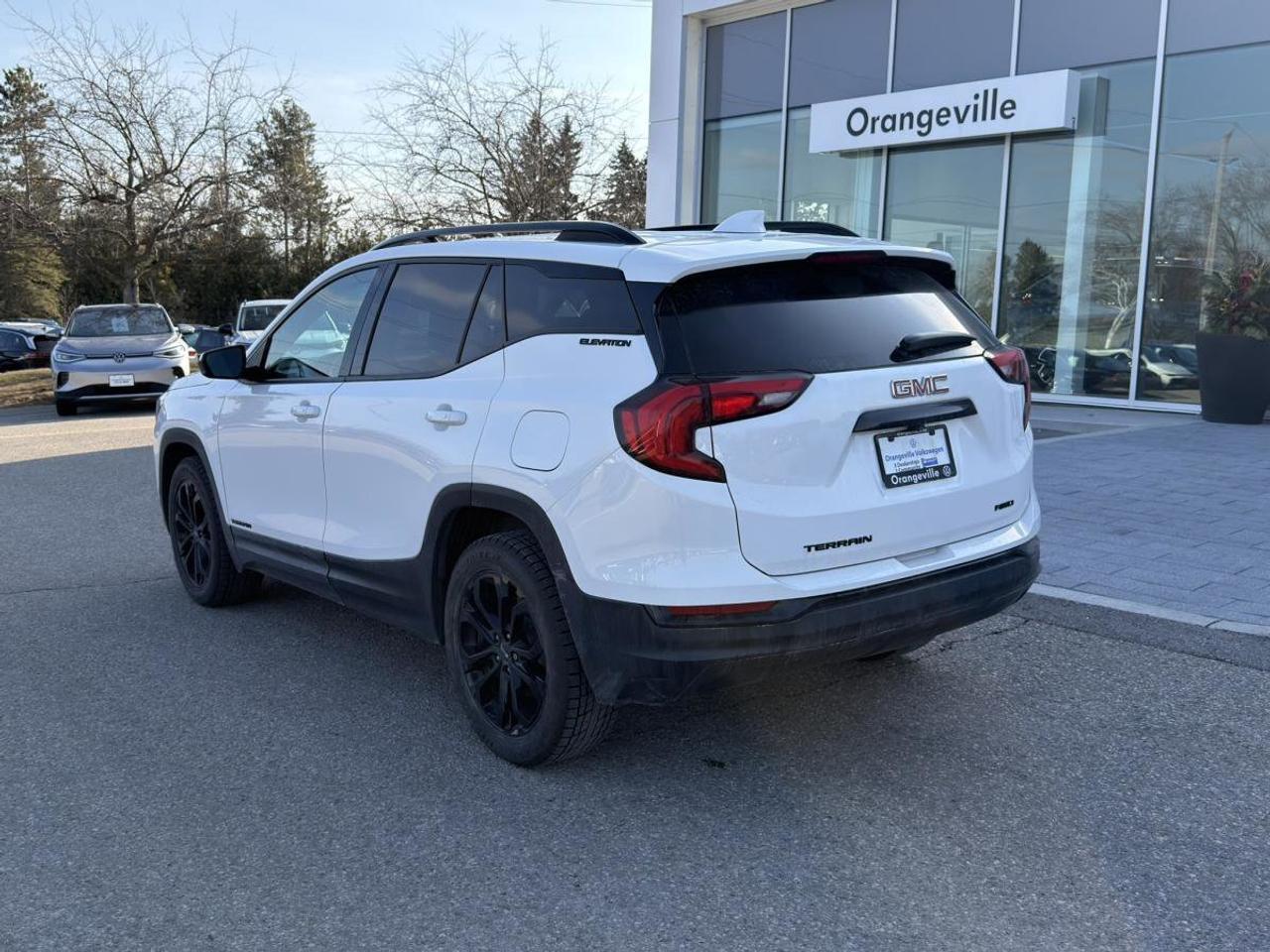 2020 GMC Terrain AWD 4DR SLE Photo3