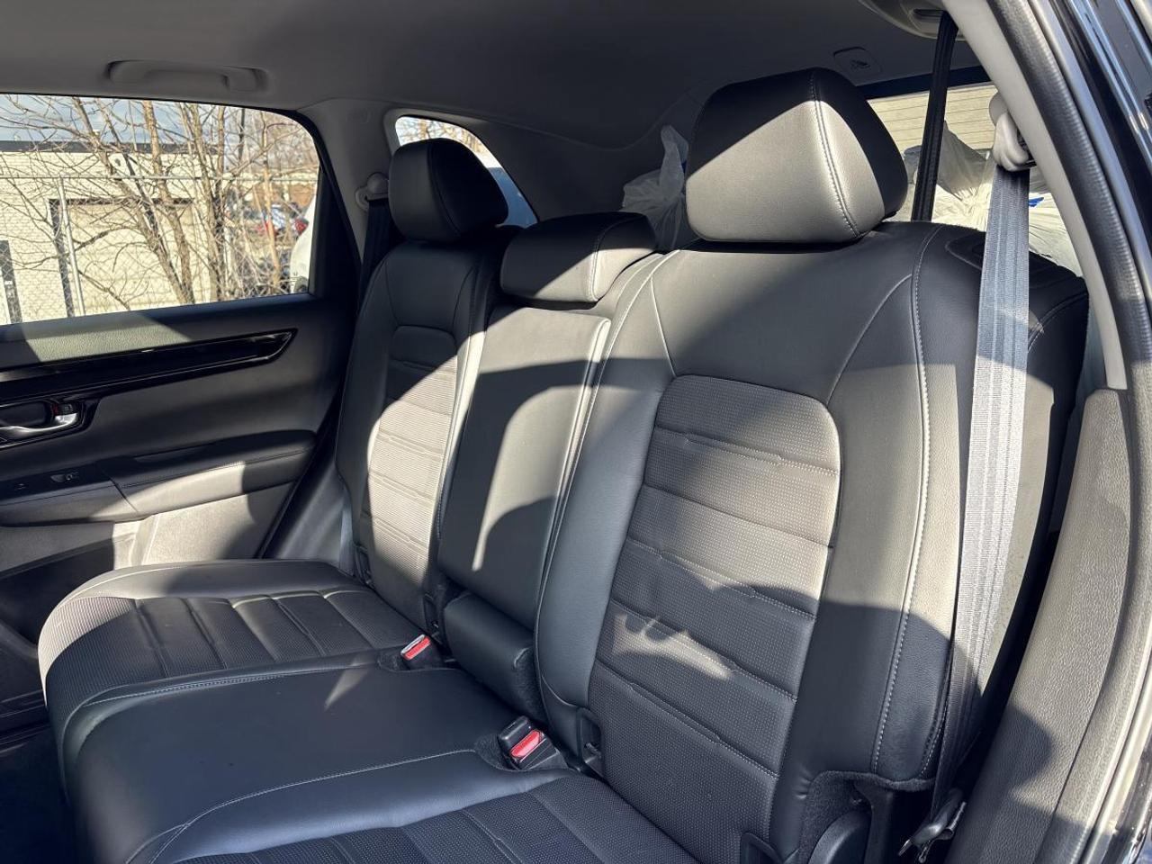 2023 Honda CR-V Ex-L AWD w/2 Sets of Tires Photo