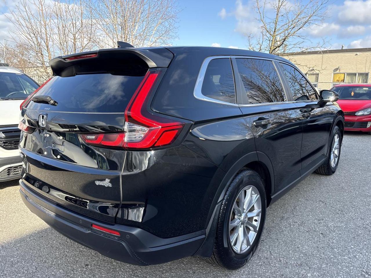 2023 Honda CR-V Ex-L AWD w/2 Sets of Tires Photo